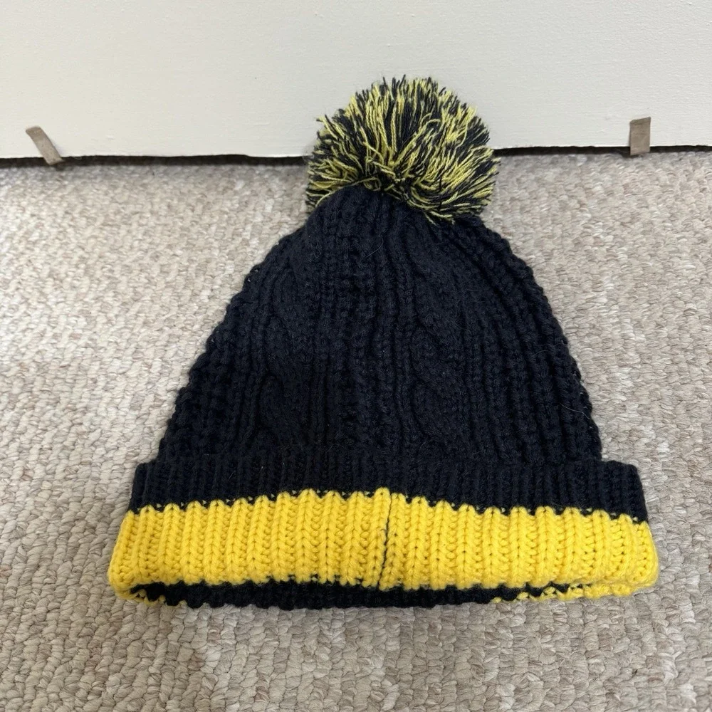 Michigan Wolverines Beanie Hat Cap OSFM Women's Knit '47 Brand Cuffed Pom Pom